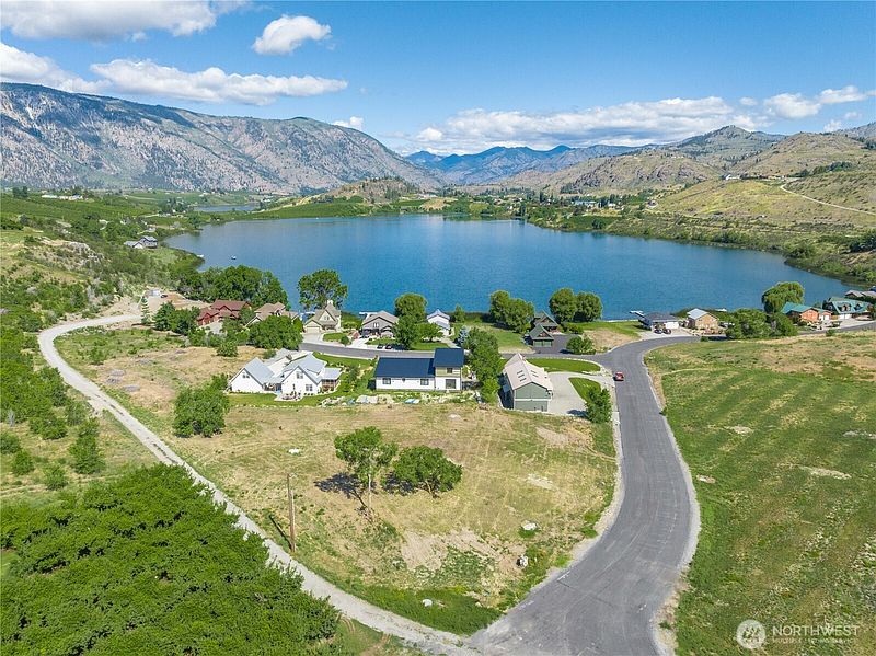 4th image of 220 Roses Lake Drive