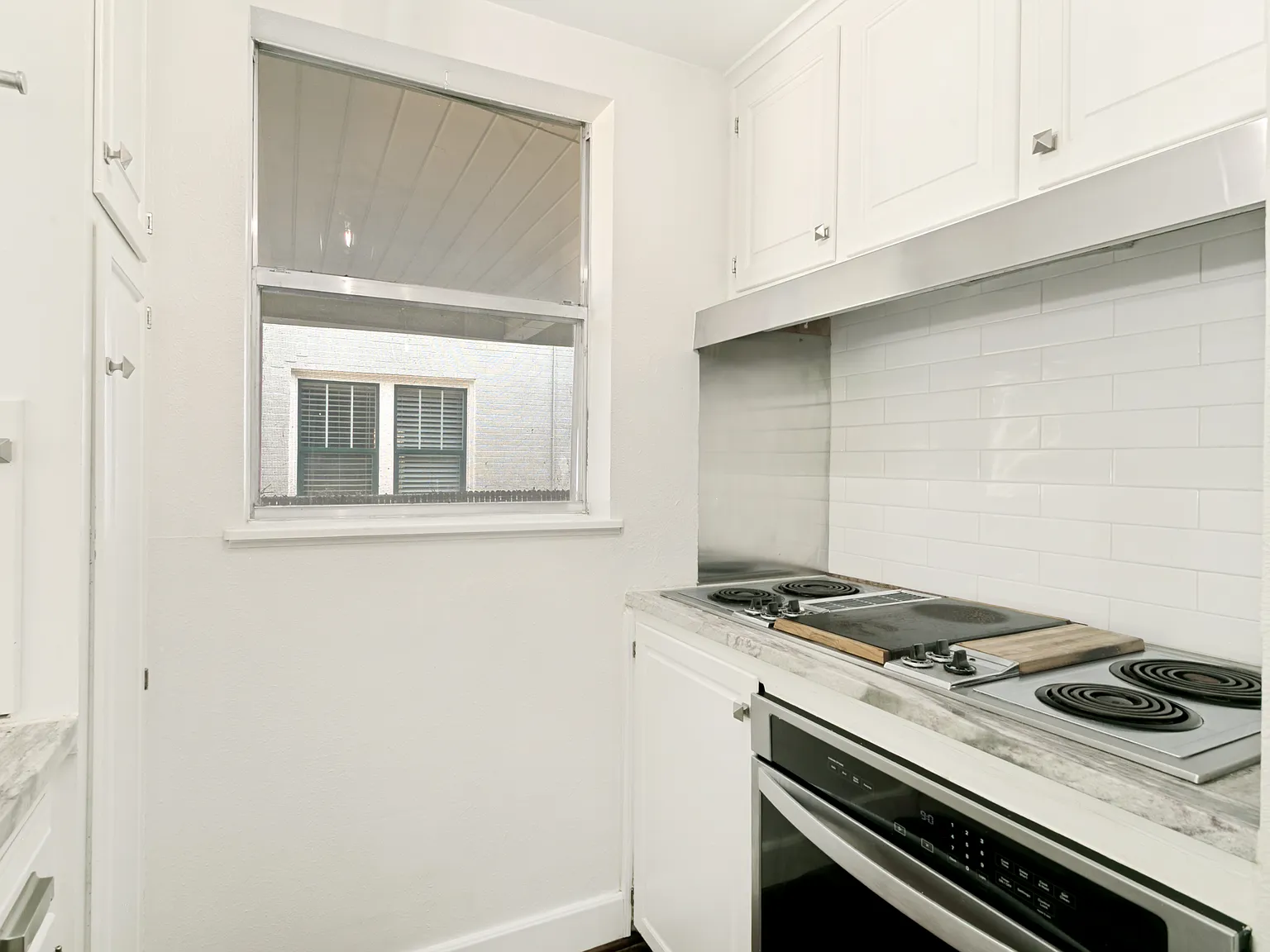 3 bed, 1.5 bath, 1850 sqft, $2,800 — Photo 3