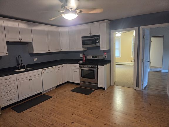 4th image of 402 Privilege St Floor 2