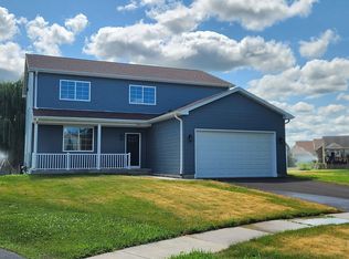 830 Bach Ct, Woodstock, IL 60098