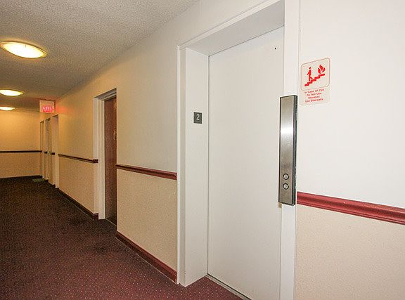 3rd image of 930 Ontario St