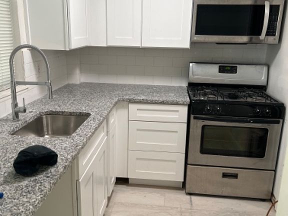 4th image of 1519 Severn Ln