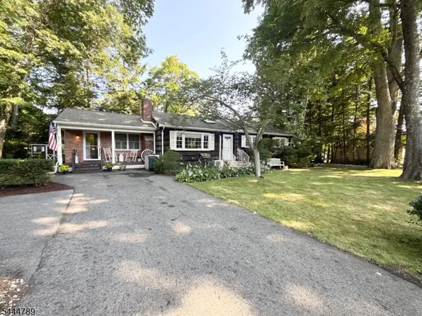 2 Mohican Trl, Jefferson Twp., NJ 07438