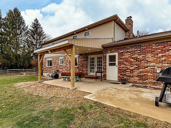 2nd image of 6592 Gretel Ct