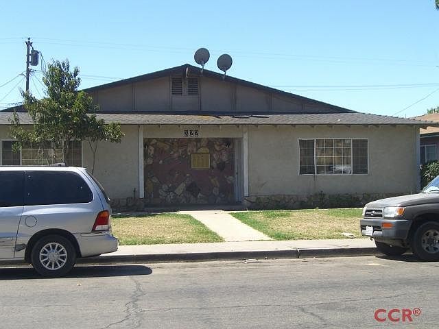 2nd image of 322 W Roschelle Ln