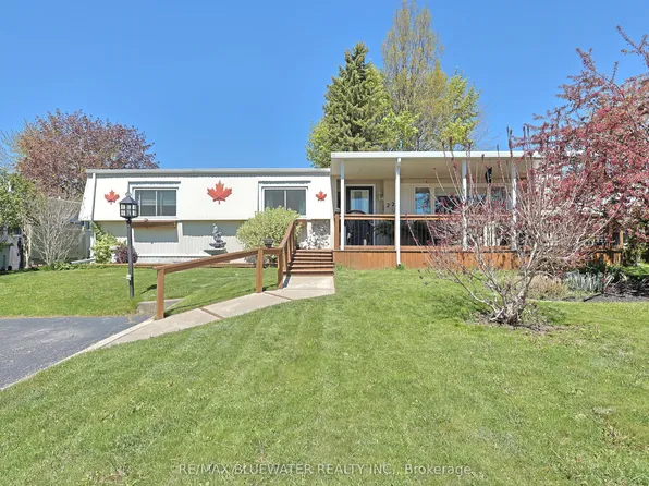 227 Pebble Beach Pkwy, South Huron, ON N0M 1T0