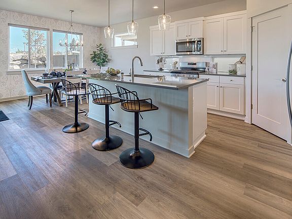 4th image of 20770 Iron Horse Ln