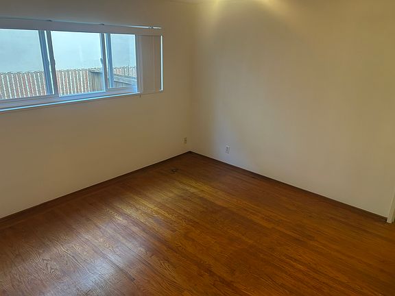 5th image of 825 Cowper St APT F