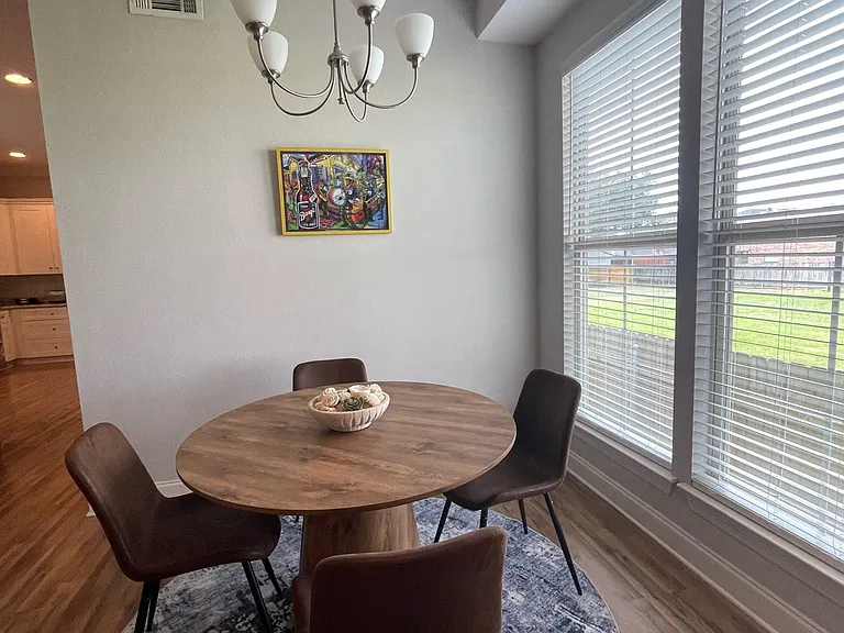 1528 Orpheum Ave #A — Photo 11