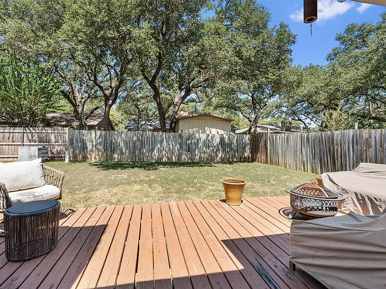 7806 Woodcroft Dr — Photo 22