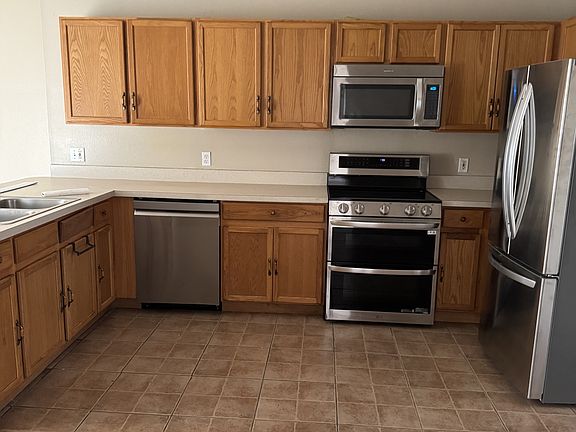 4th image of 506 Brighton Ct