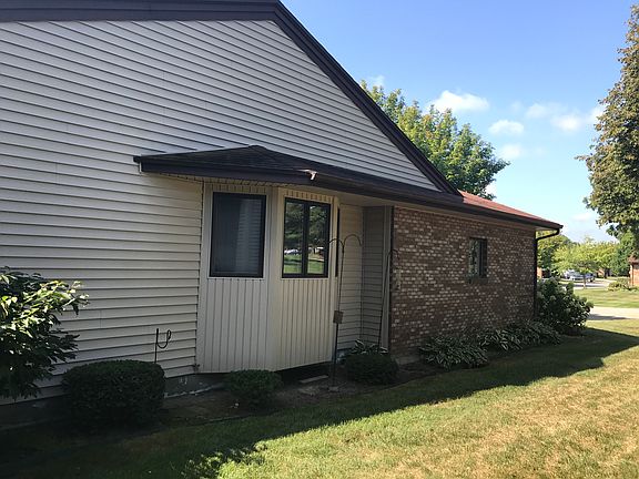 2nd image of 657 Amberwood Dr SW