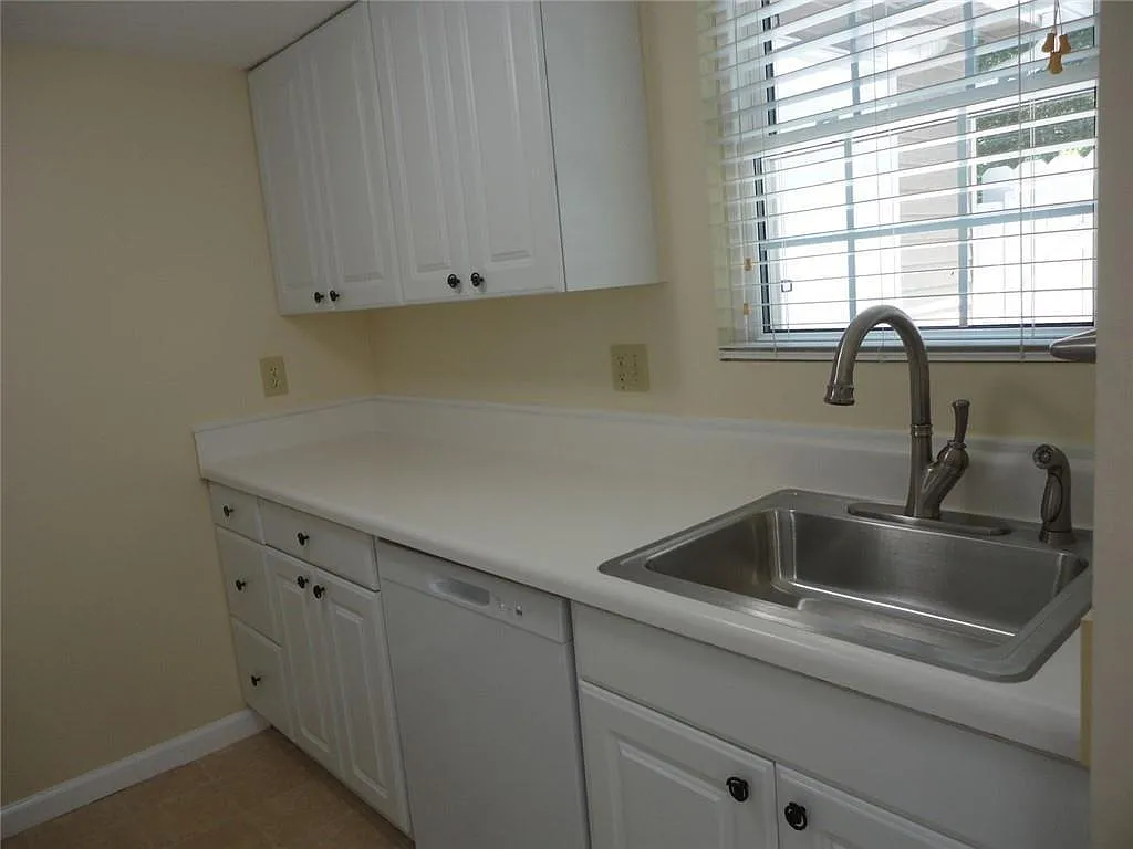 2 bed, 1.5 bath, 1080 sqft, $1,500 — Photo 4