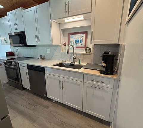 5th image of 2528 Deedra St