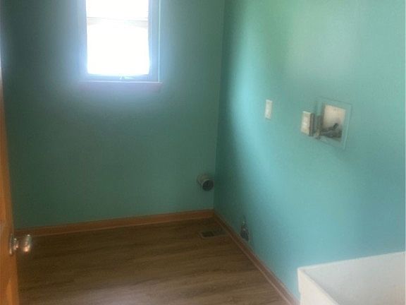 3rd image of 1360 E 345th St