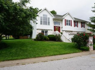 4699 S Shady Lake Ct, Springfield, MO 65810