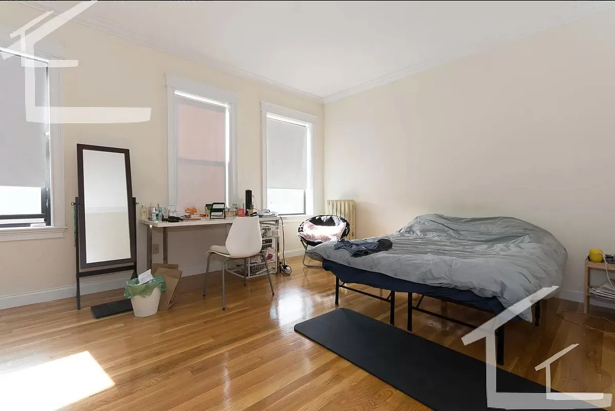 Building Photo - 74 Quint Ave #22