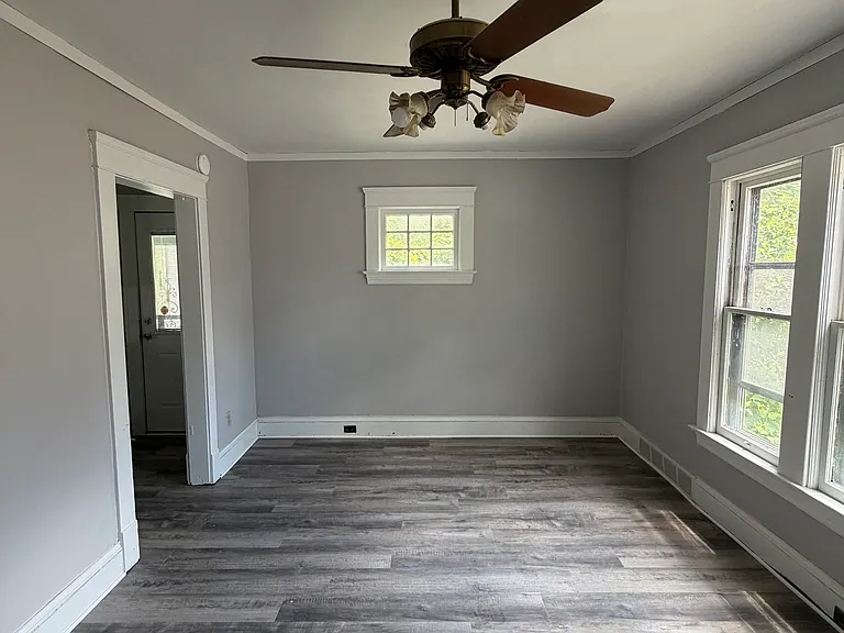 677 Eddy Rd — Photo 3