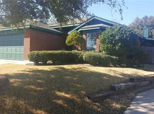 750 Deauville Cir W, Fort Worth, TX 76108