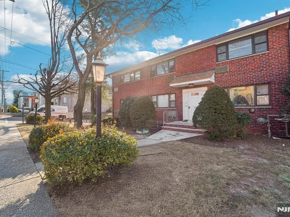 2350 5th St APT A12, Fort Lee, NJ 07024