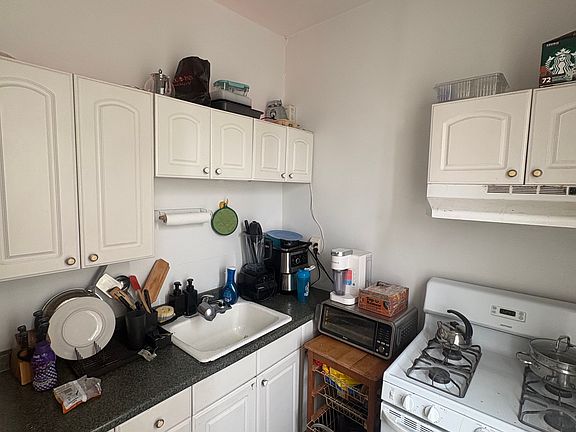 2nd image of 65 Paterson Ave #2