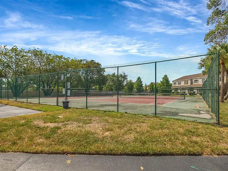 6127 Bayside Key Dr — Photo 47