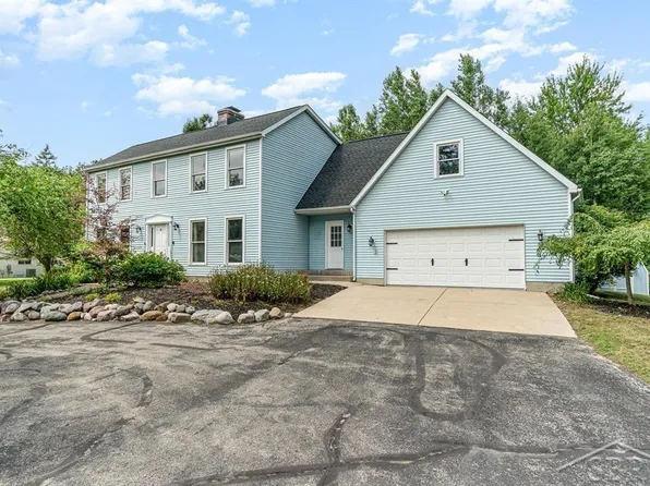 3727 E Julie Ann Dr, Midland, MI 48642