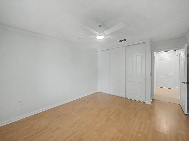 303 Leeward Dr — Photo 18