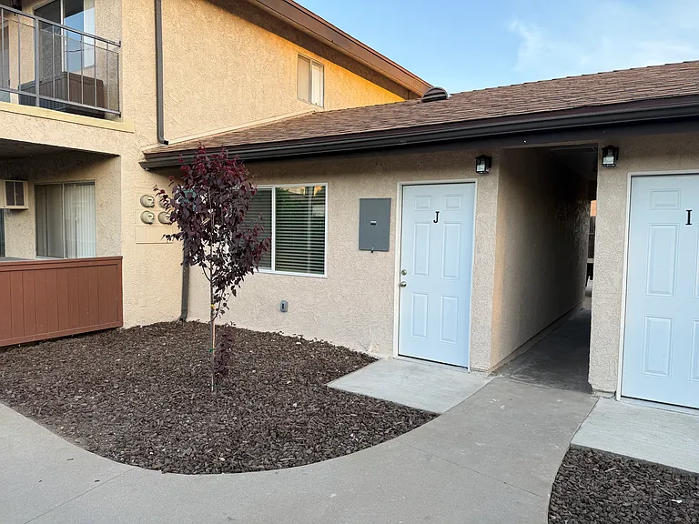 1320 S Del Mar Ave #J — Photo 9