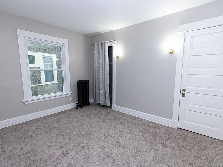 343 Boston Pl — Photo 8