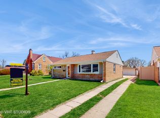 1079 S 6th Ave, Des Plaines, IL 60016