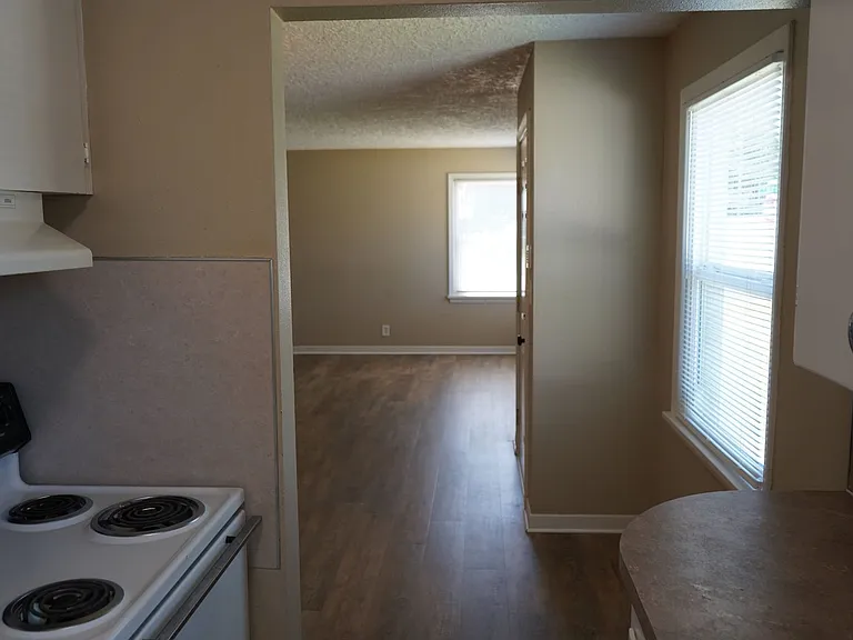 2703 R St — Photo 14