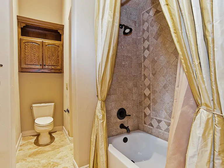 Downstairs Guest Bath For Guest Bedroom #2