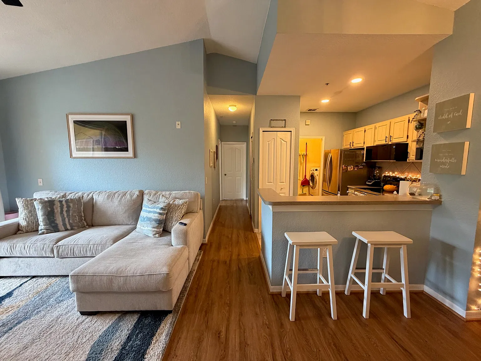 2 bed, 898 sqft, $1,700 — Photo 4