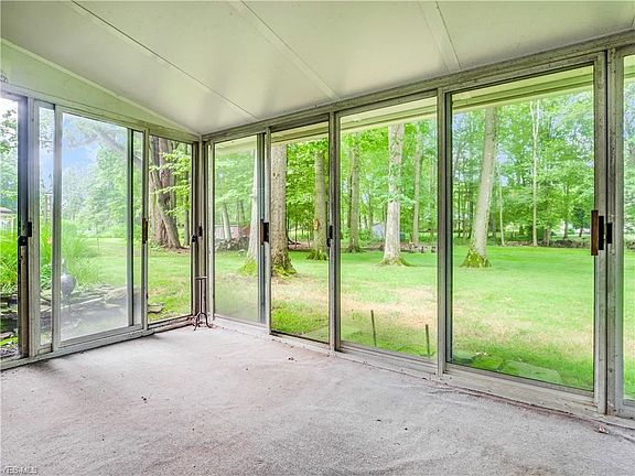 5th image of 7292 Honeydale Dr