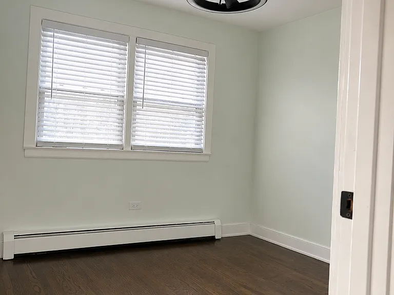 314 Beach Ave #3C — Photo 5
