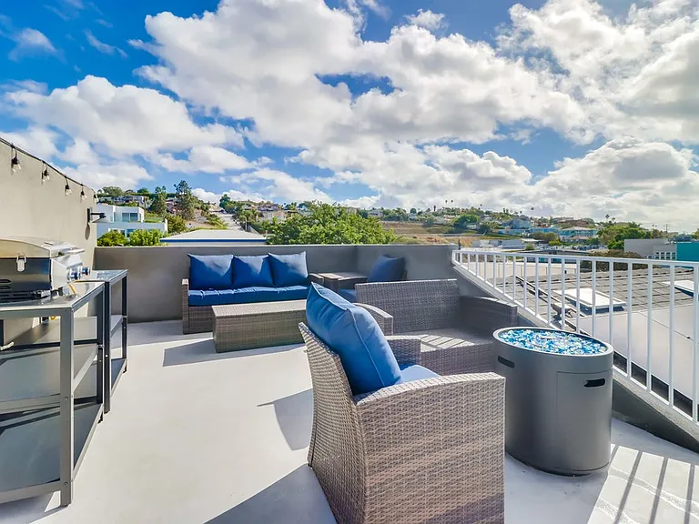 Rooftop deck