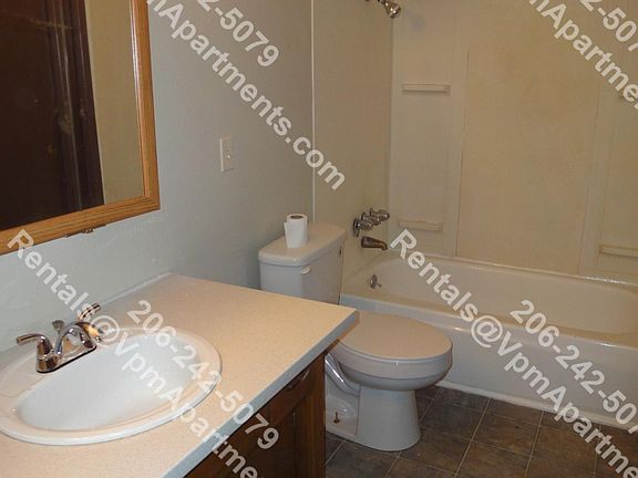 5th image of 1535 8th St NE #2X1