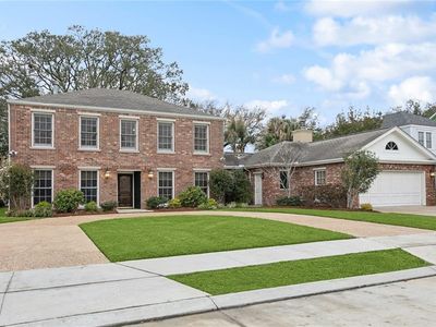 37 Spanish Fort Blvd, New Orleans, LA, 70124