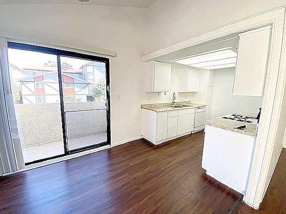 4th image of 535 E Cypress Ave APT B