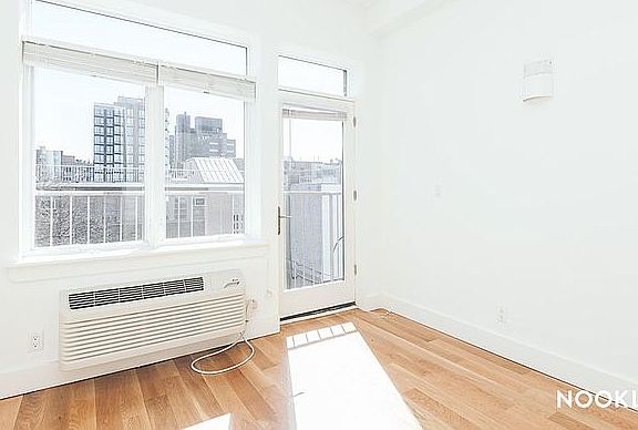 5th image of 91 Varet St APT 2A