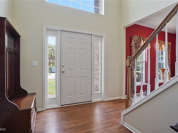 3rd image of 9144 Ashcroft Ln