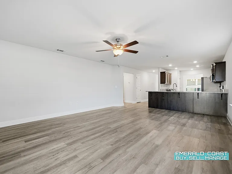 217 Baycliff Dr — Photo 36