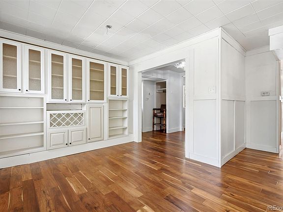 3rd image of 1100 S Clayton Street