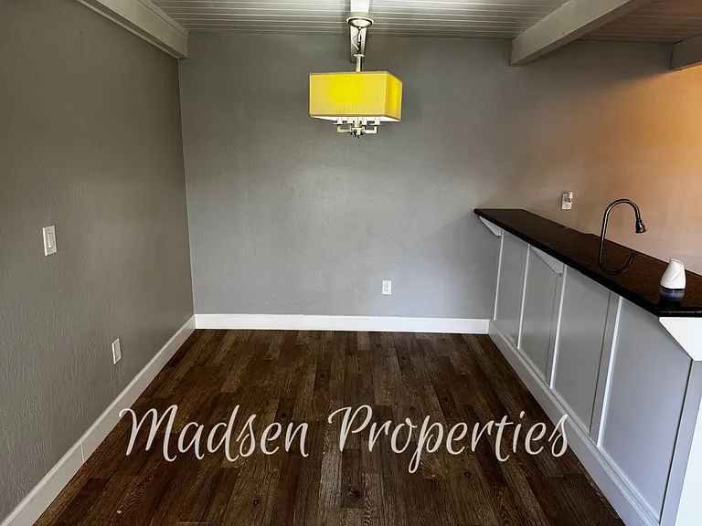2925 Godman Ave #15 — Photo 8