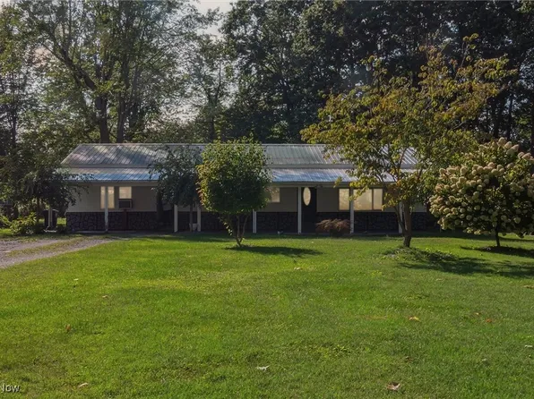 3133 Martha Dr, Geneva, OH 44041