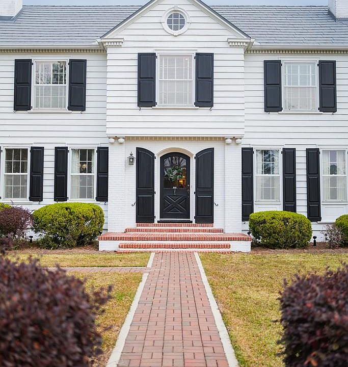 1st image of 300 Georgia Ave