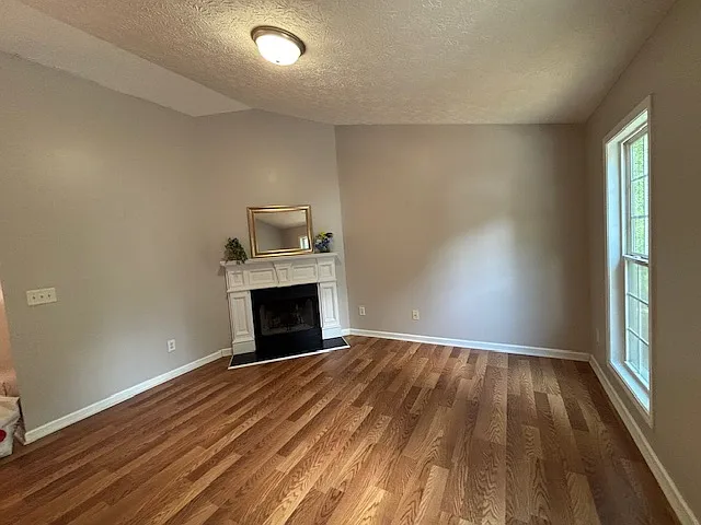 5746 Bridgeport Ct — Photo 2
