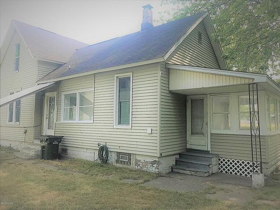 3rd image of 687 W Dale Ave