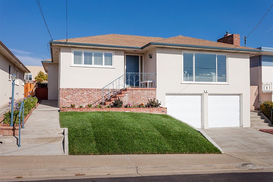 1st image of 6 Lilac Ln